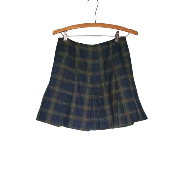 Dresses & Skirts - Plaid Schoolgirl Pleated Uniform Skirt in Red, Deep Green and Navy